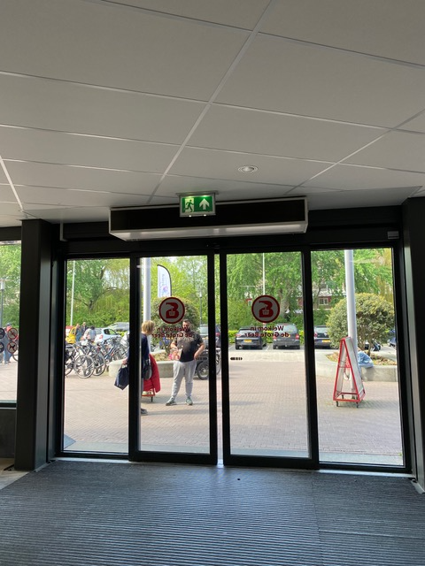Nieuwe luchtgordijnen winkelcentrum Grote Beer – Hoorn